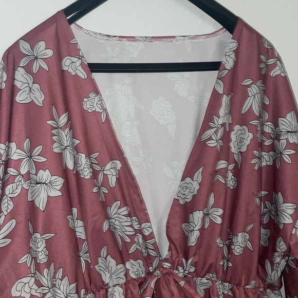 Shien Curve 4XL bell sleeve deep v neck floral dress - Picture 3 of 3